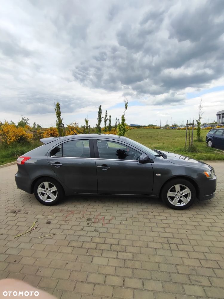 Mitsubishi Lancer 1.8 Invite - 13