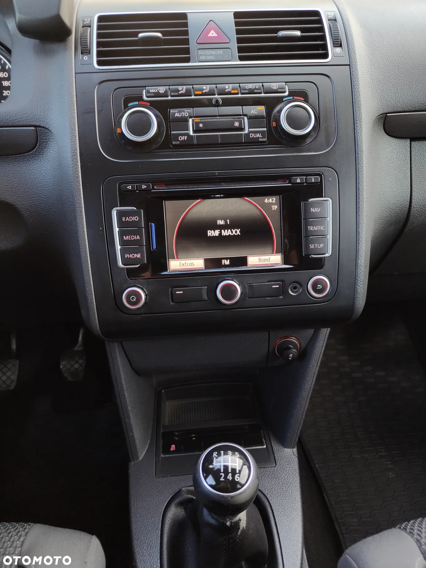 Volkswagen Touran 2.0 TDI DPF Comfortline Perfectline - 14