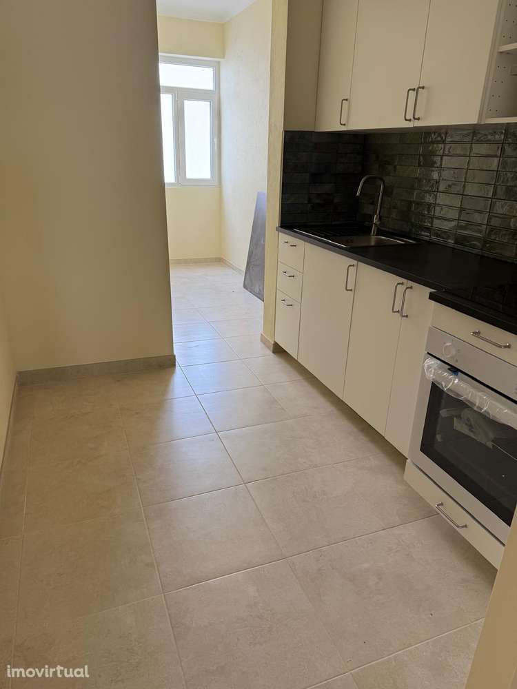 Arrenda-se quartos centro Alcochete ! - Grande imagem: 4/5