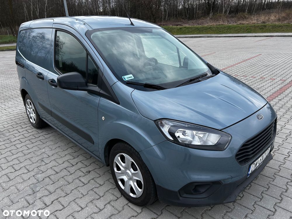 Ford Transit Courier - 1