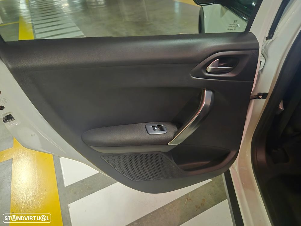 Peugeot 2008 1.6 BlueHDi Allure - 27