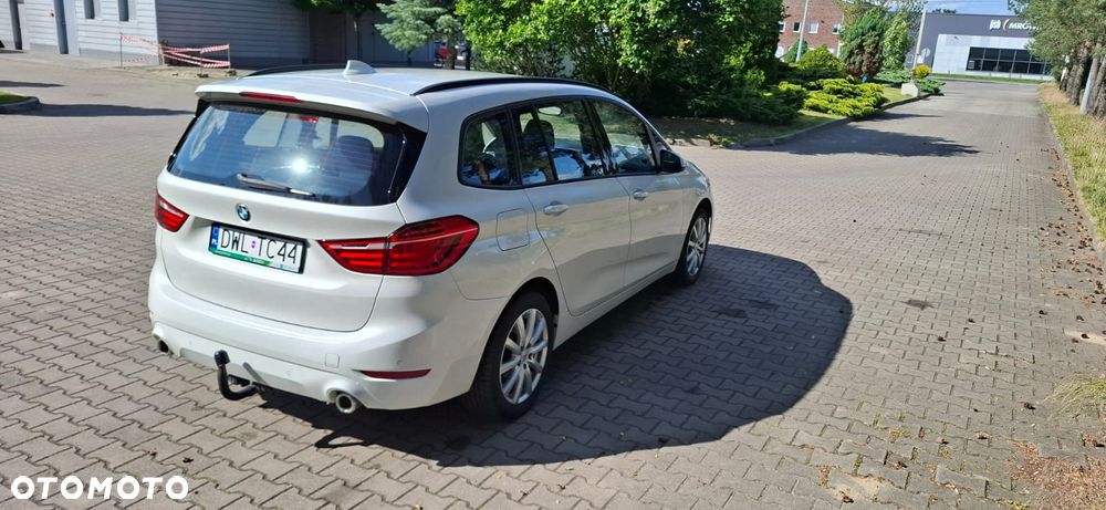BMW Seria 2 218d xDrive Sport Line sport - 3