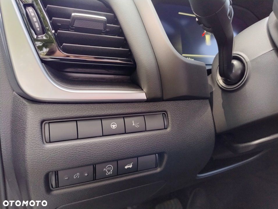 Nissan X-Trail - 12