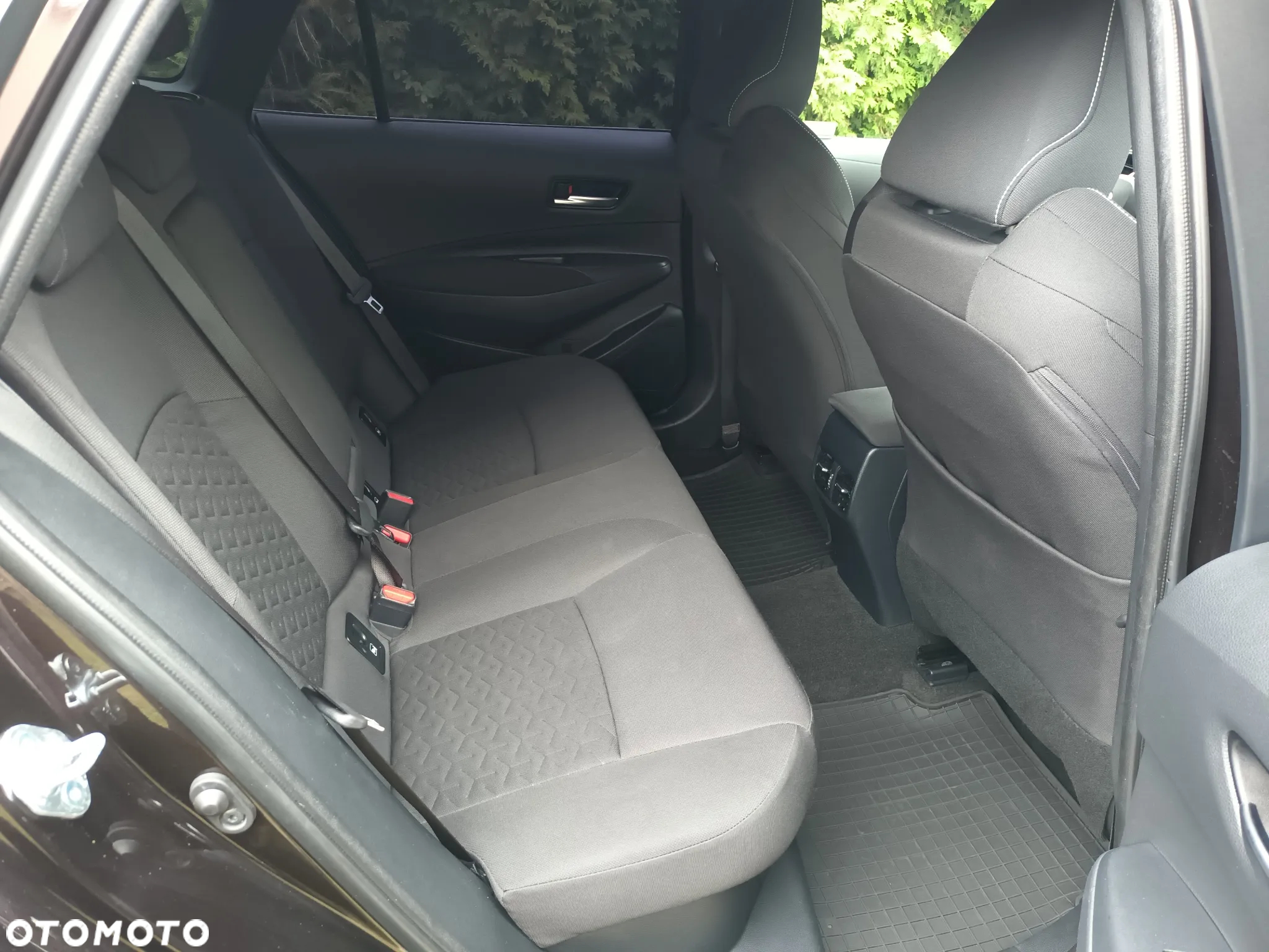Toyota Corolla 2.0 Hybrid Comfort - 16