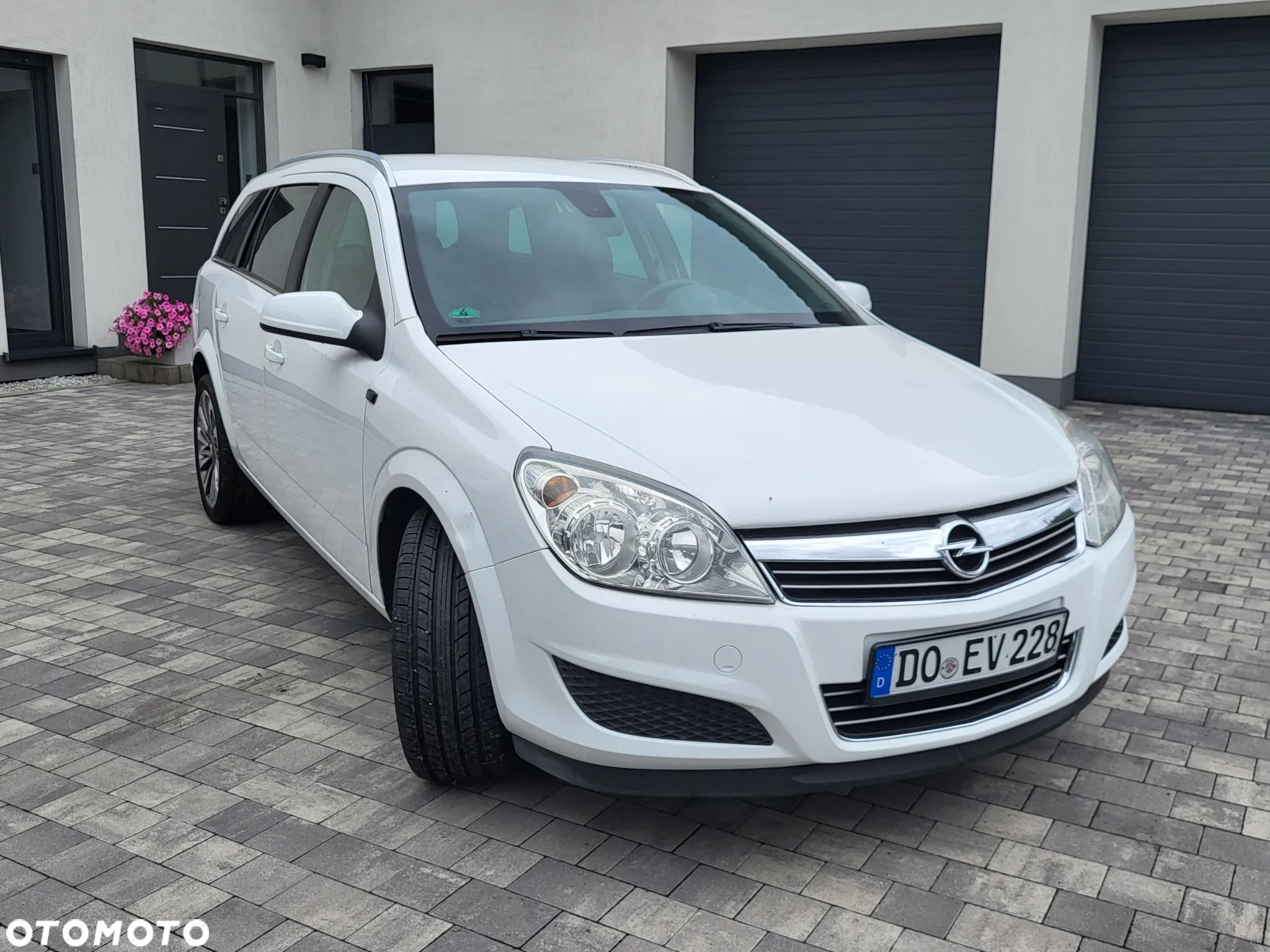 Opel Astra 1.8 Caravan Edition 111 Jahre - 2