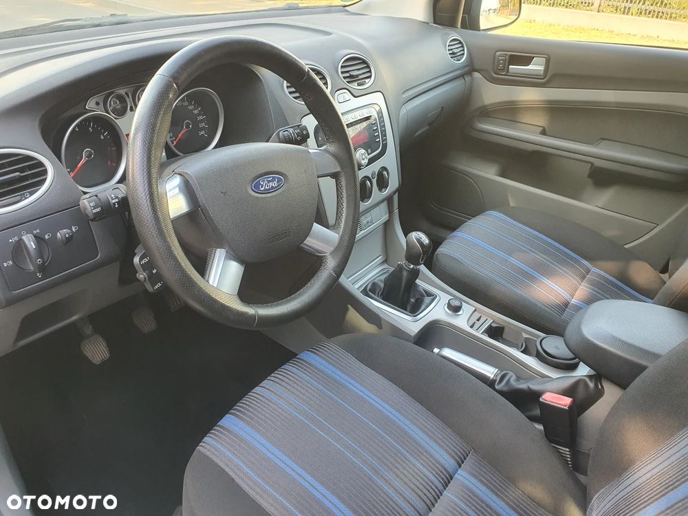 Ford Focus 1.8 Style - 27