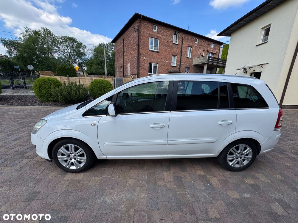 Opel Zafira 1.8 Family - 9