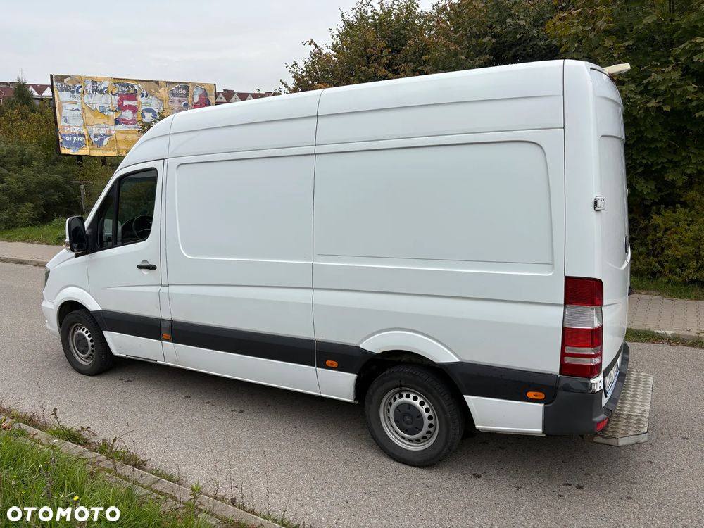 Mercedes-Benz Sprinter - 11