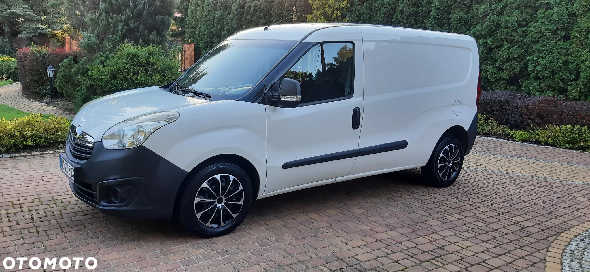 Opel COMBO - 11