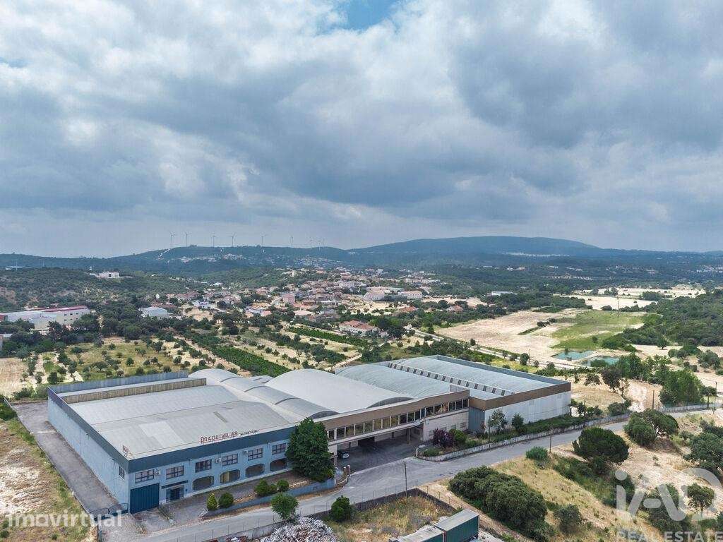Espaço Comercial em Nossa Senhora das Misericórdias de 2764,00 m2 - Grande imagem: 5/23