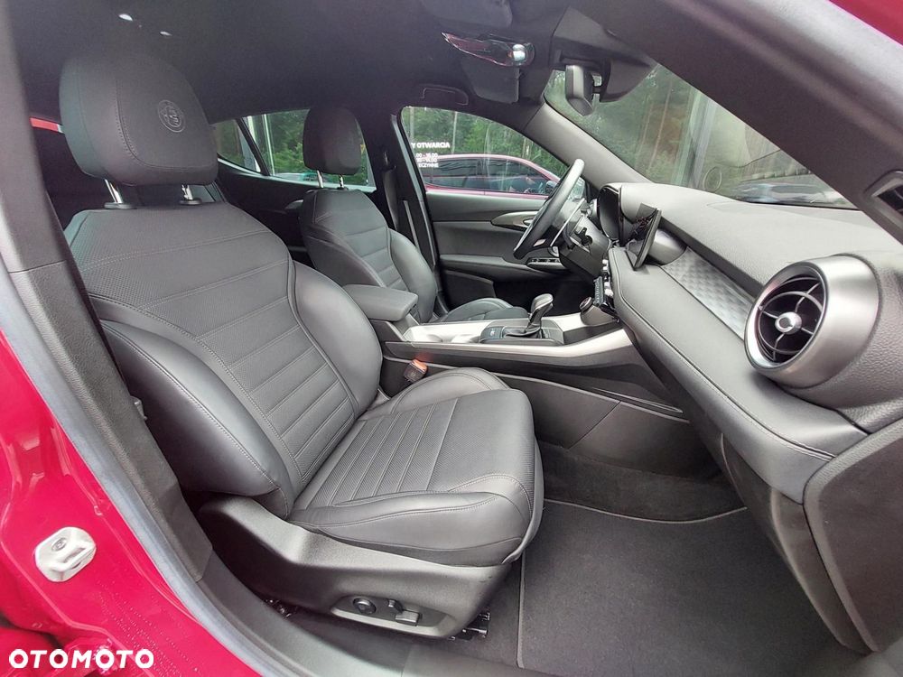 Alfa Romeo Tonale 1.5 T4 GSE mHEV Veloce DCT - 13