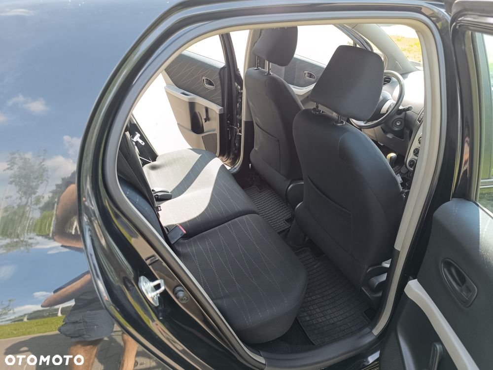 Toyota Yaris 1.3 Sol - 17