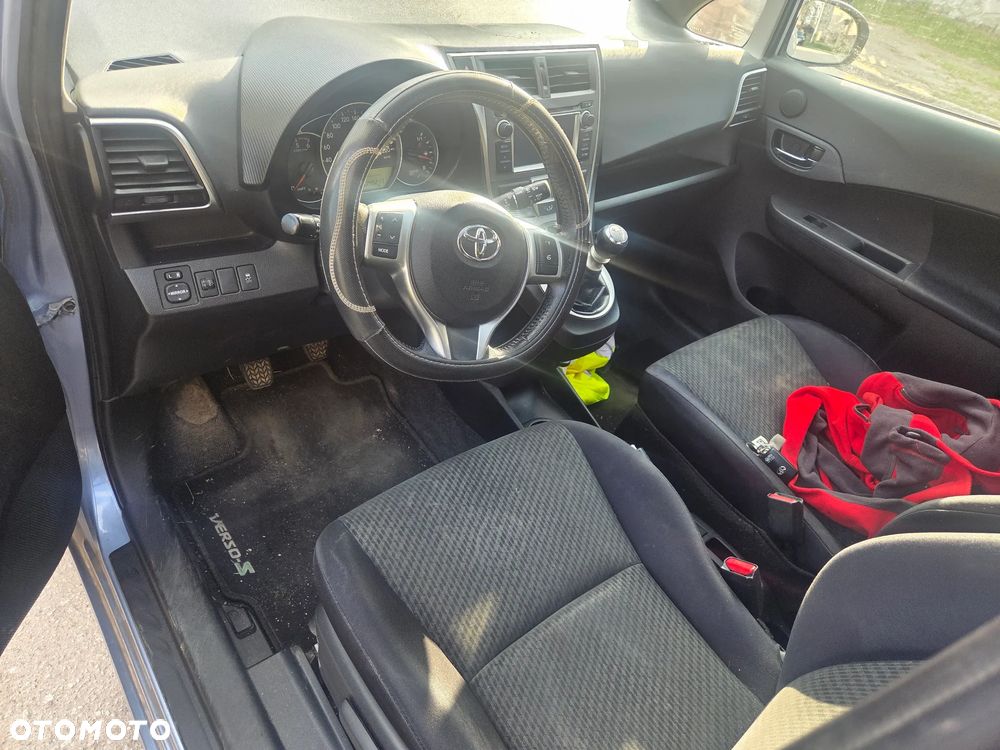 Toyota Yaris Verso 1.4 D-4D Sol - 10