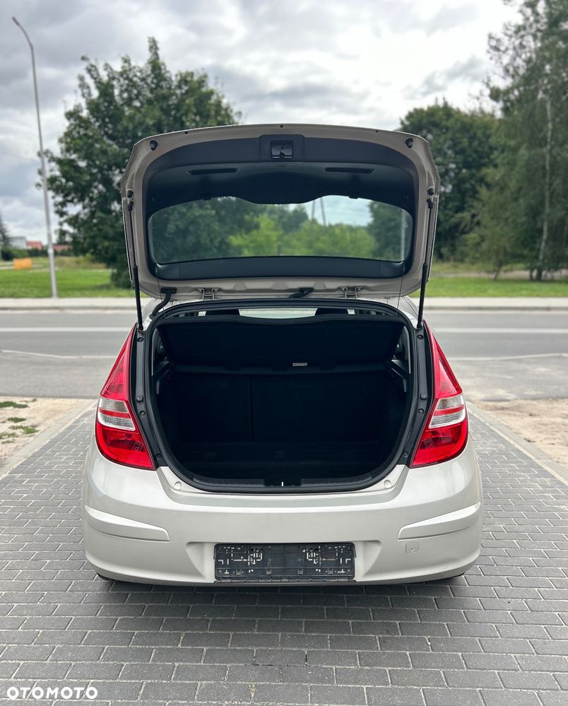 Hyundai i30 i30cw 1.6 CRDi Edition 20 - 22
