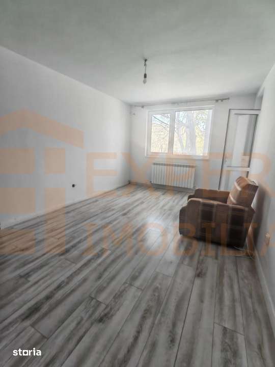 Apartament 3 Camere de vanzare in zona FAR - Constanta | Decomandat — fotografia 2