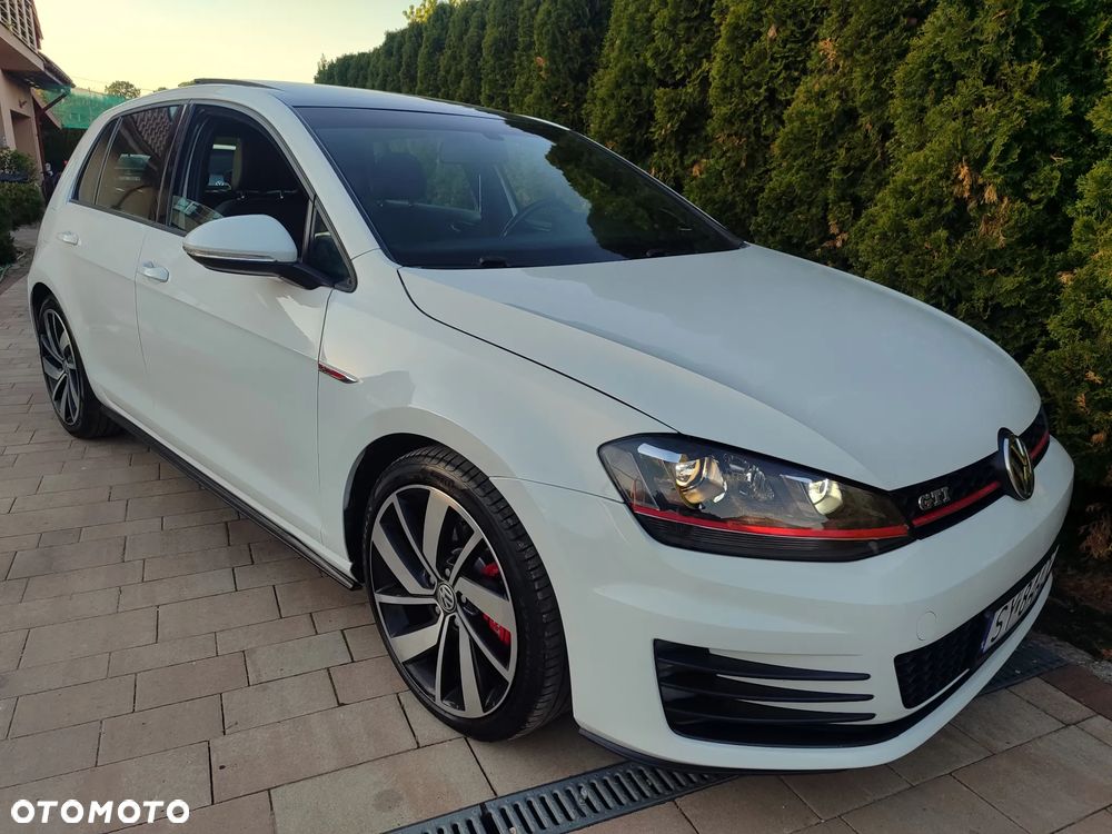 Volkswagen Golf GTI (BlueMotion Technology) DSG - 22