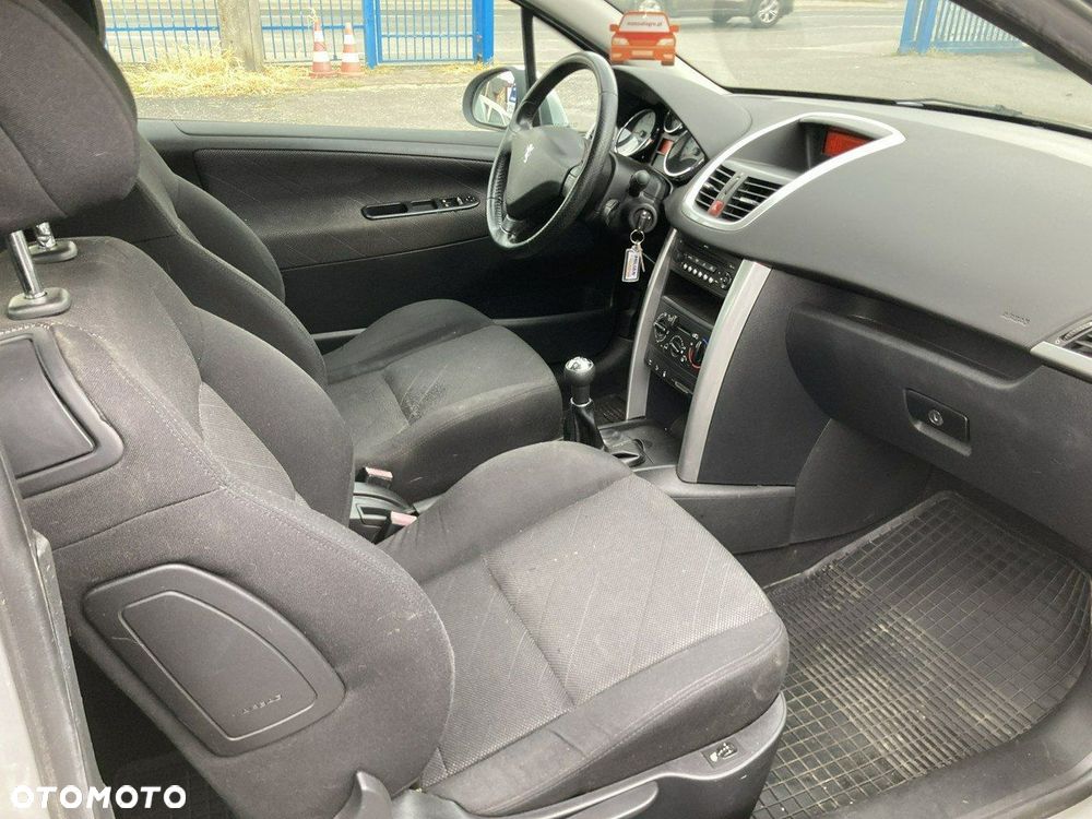 Peugeot 207 - 2