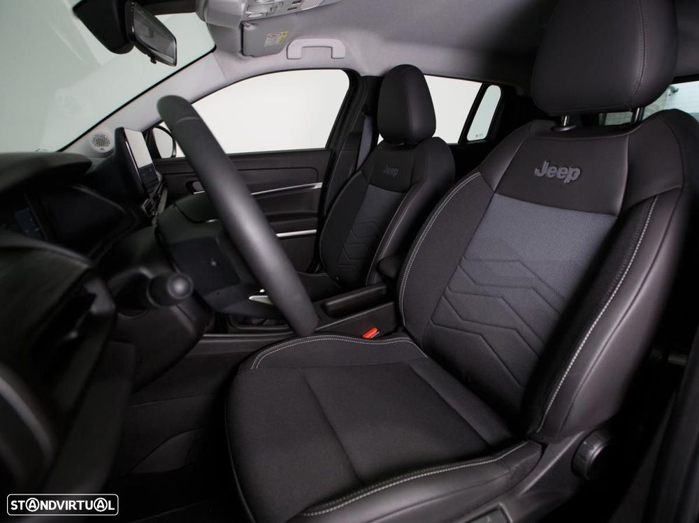 Jeep Avenger 1.2 GSE T3 Turbo-Benzin GDI Altitude - 8