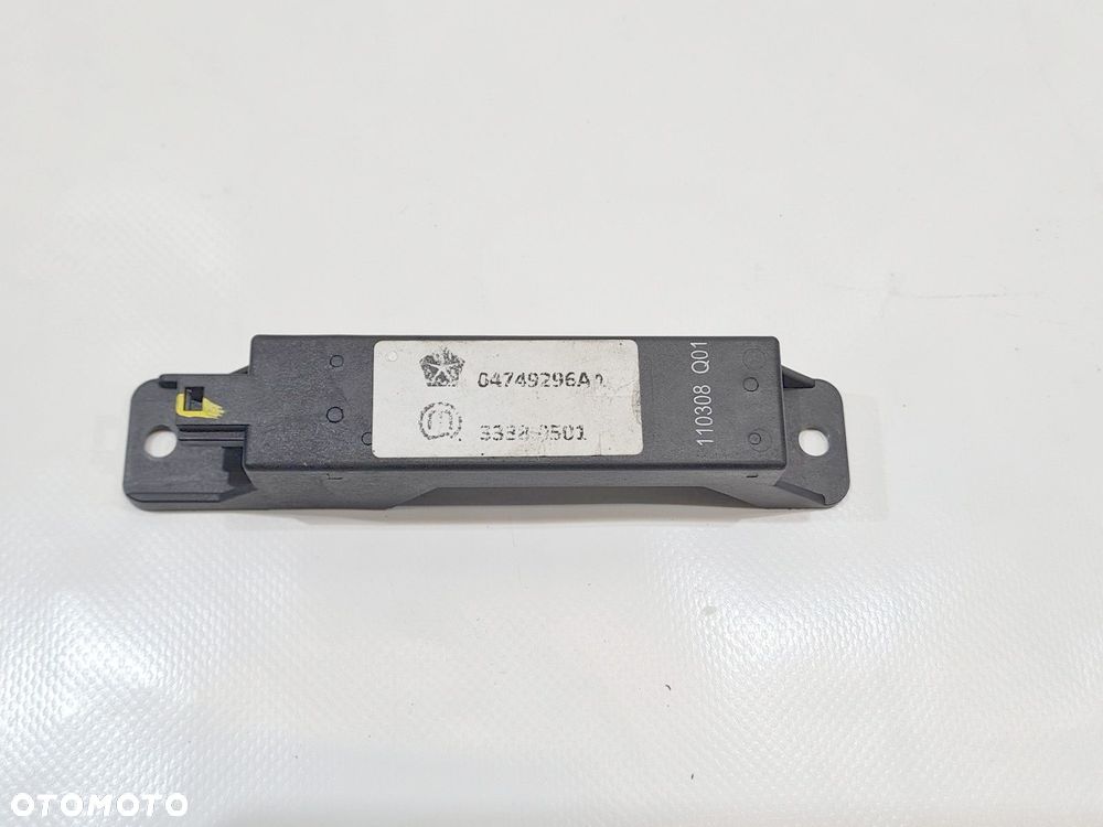 moduł antena keyless grand cherokee wk2 11r 04749296aa - 1