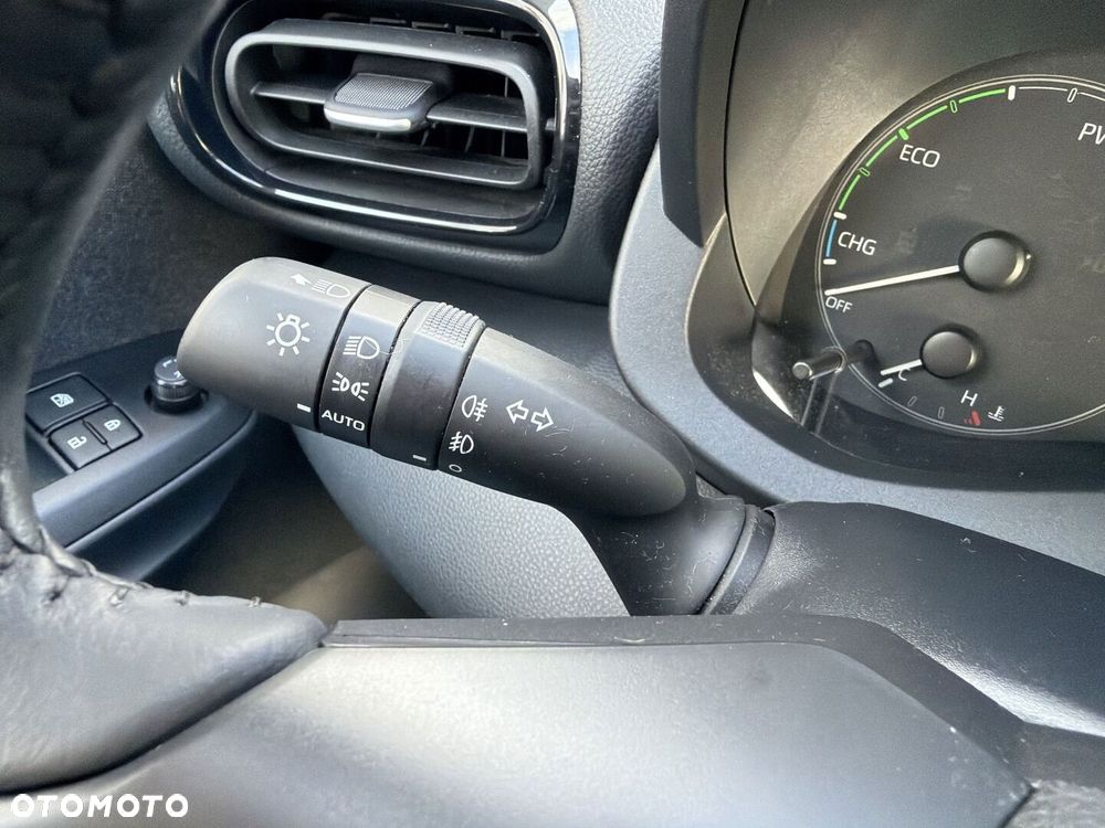 Toyota Yaris Hybrid 1.5 Comfort - 17