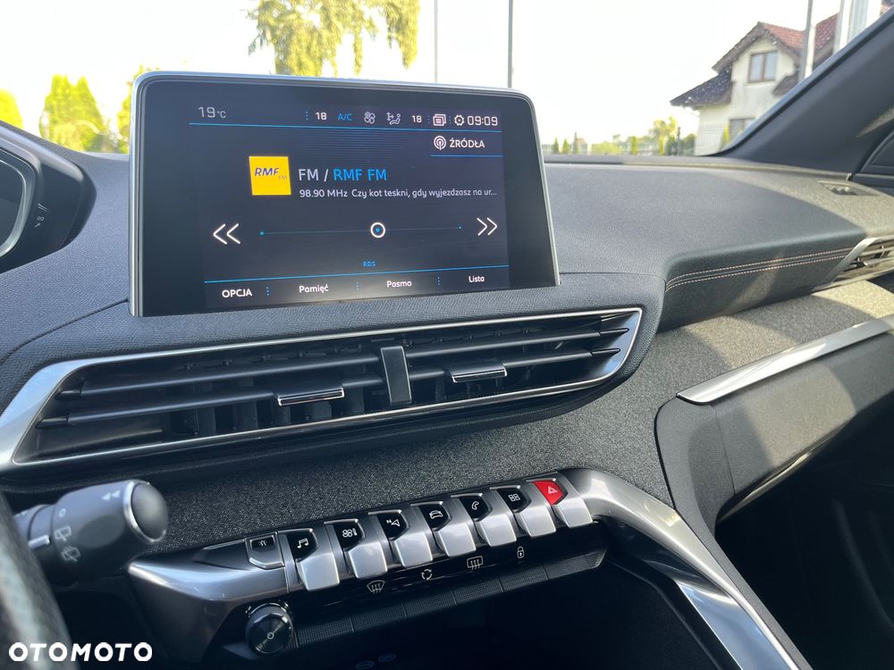 Peugeot 3008 BlueHDi 130 Stop & Start EAT8 Allure Business-Paket - 28
