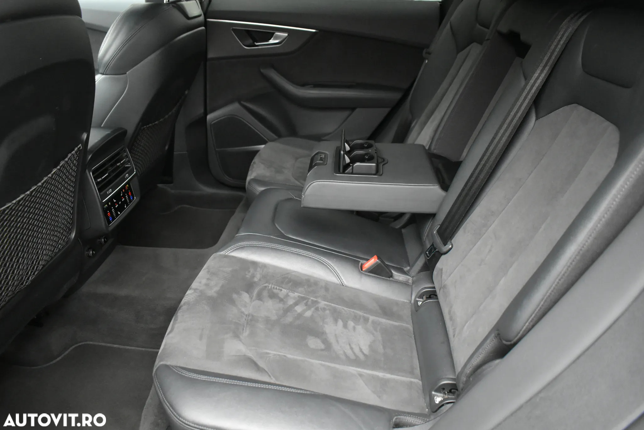 Audi RS Q8 RSQ8 4.0 TFSI quattro MHEV Tiptronic - 23