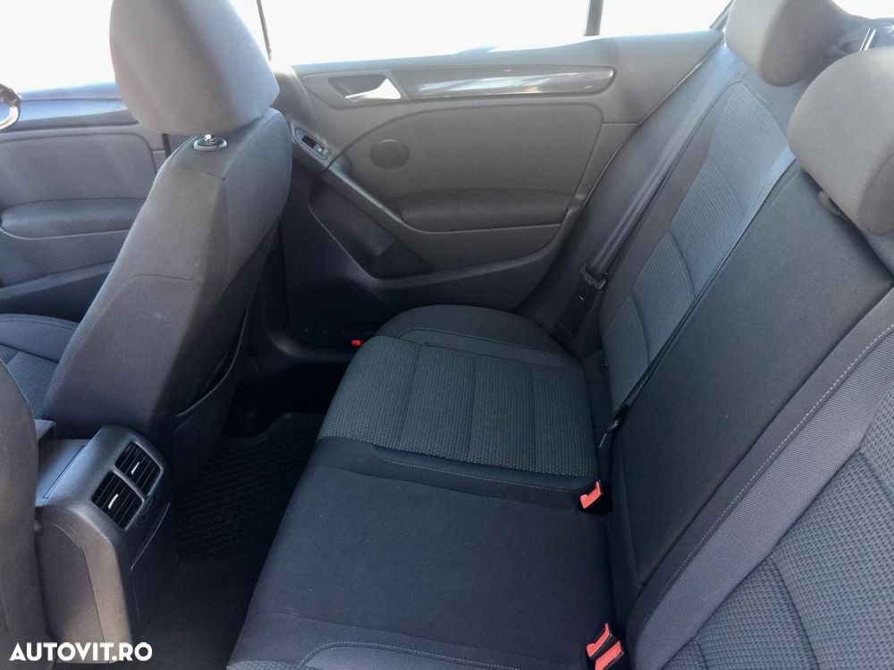Volkswagen Golf 1.6 TDI DPF Comfortline - 5