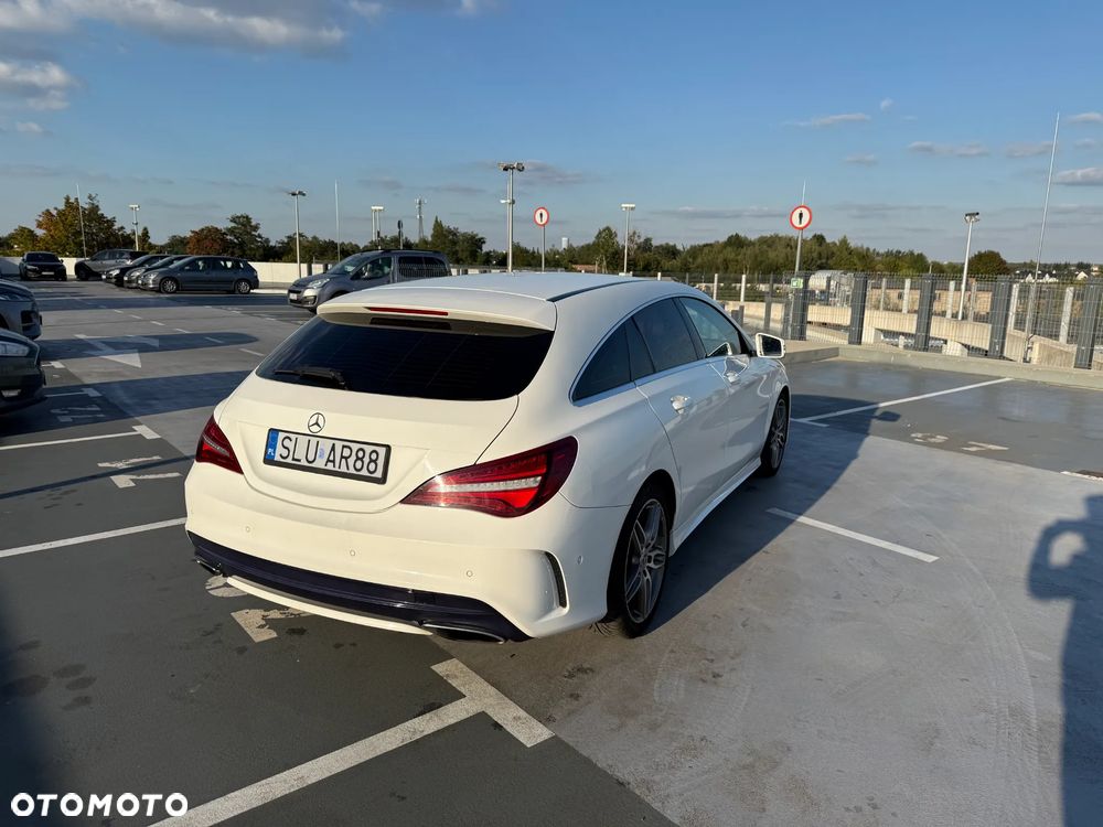 Mercedes-Benz CLA 220 4-Matic - 5