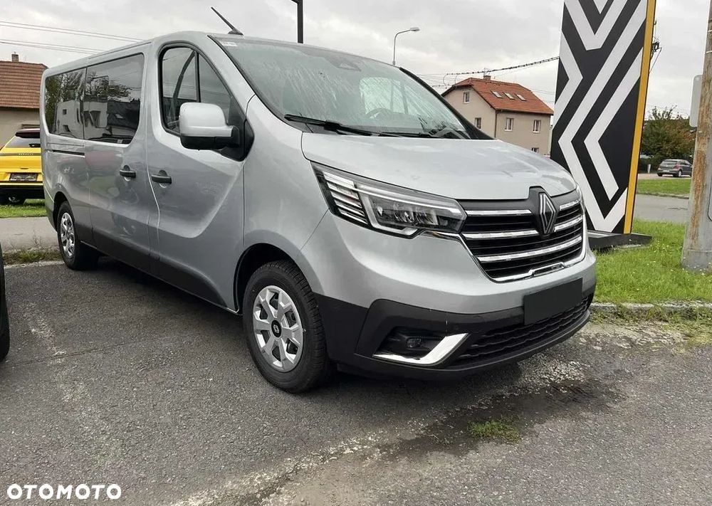 Renault Trafic Kombi L2 9 osobowy - 4