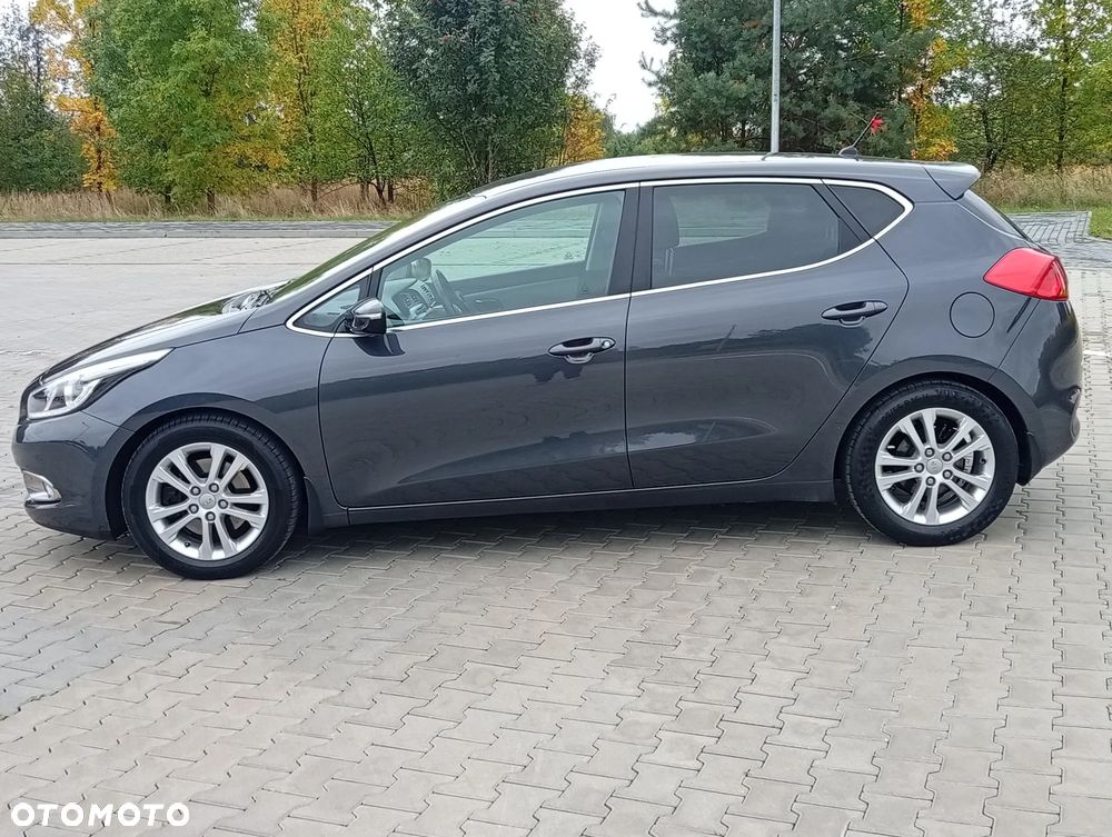 Kia Ceed 1.6 CRDi 128 Platinum Edition - 16
