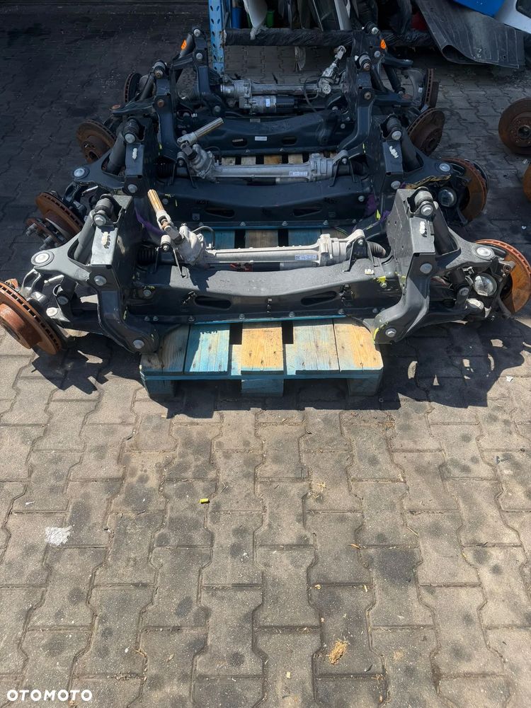 ZACISK HAMULCOWY LEWY PRZÓD IVECO DAILY 35C OE 504354333 2019- - 1