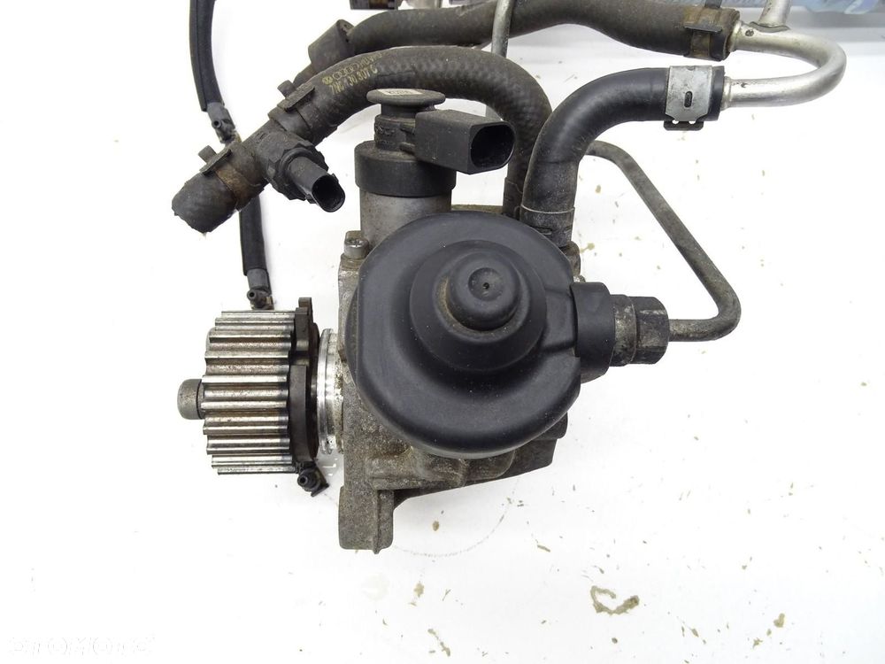 POMPA LISTWA WTRYSKOWA PALIWA CFG 03L130755AC 2.0 TDI A4 B8 A5 8T Q5 A6 C7 - 4