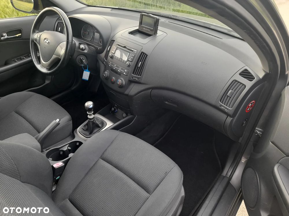 Hyundai i30 1.6 Premium - 13