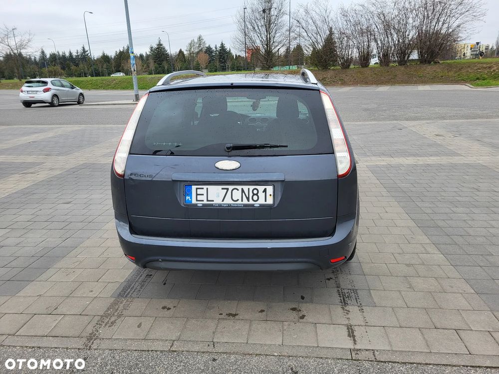 Ford Focus 1.6 Trend - 12