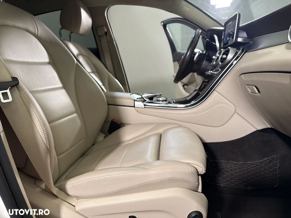 Mercedes-Benz GLC Coupe 250 4MATIC - 12