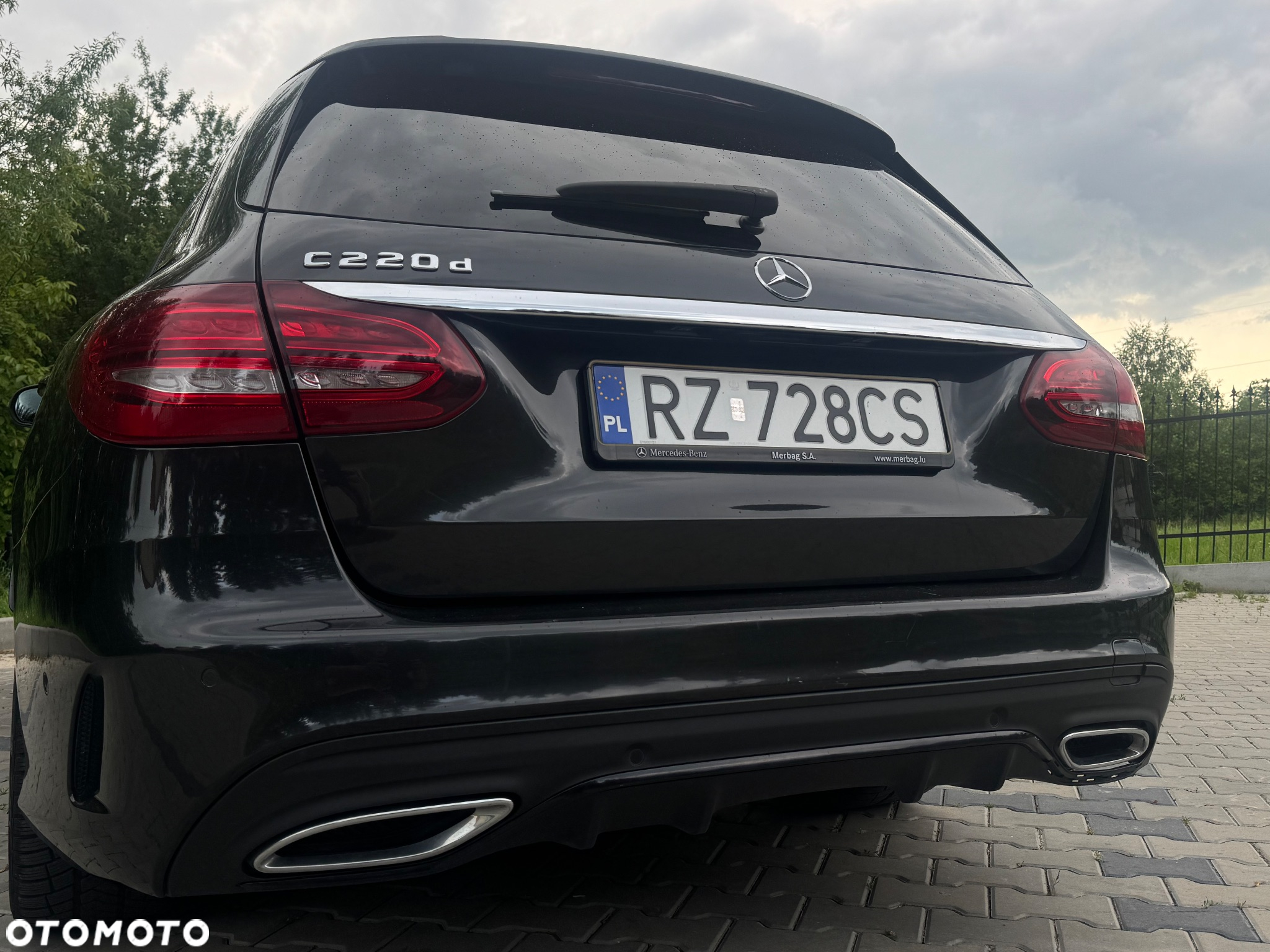 Mercedes-Benz Klasa C 220 d 4Matic T 9G-TRONIC Edition AMG Line - 10