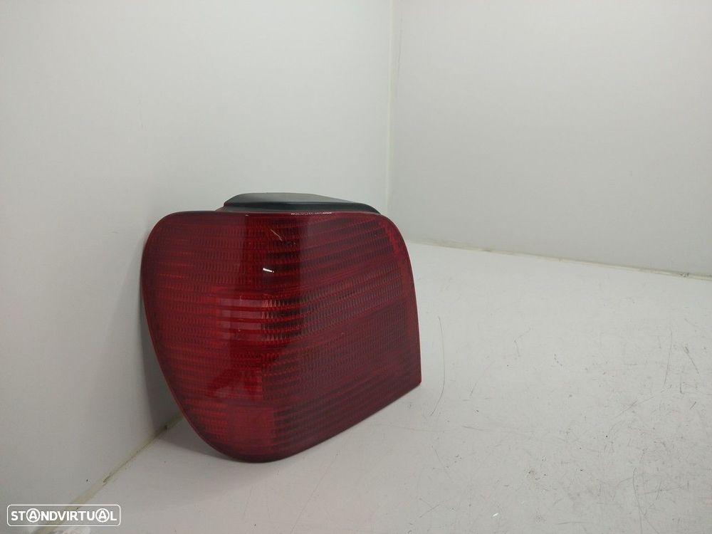 Farolim Stop Esq Volkswagen Polo (6N) - 2