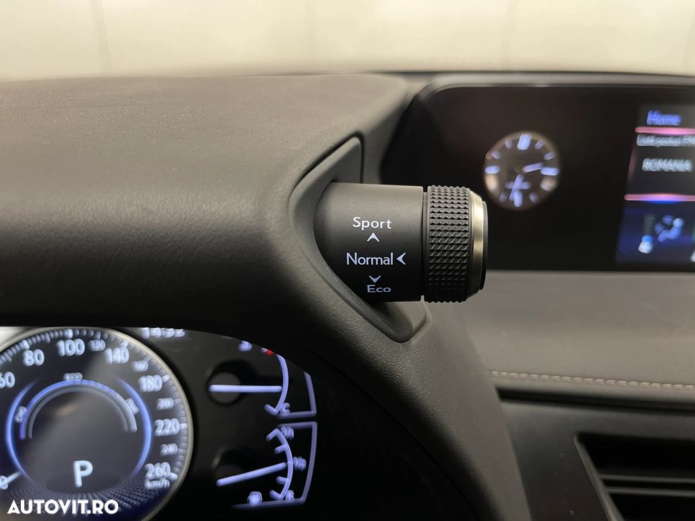 Lexus UX 250h Business Edition - 23
