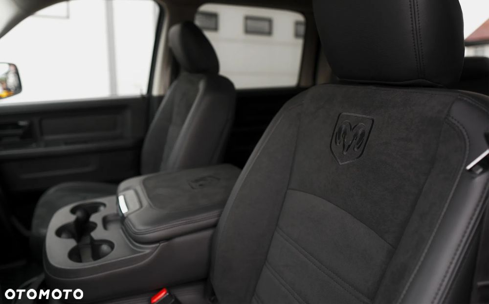 RAM 1500 - 19