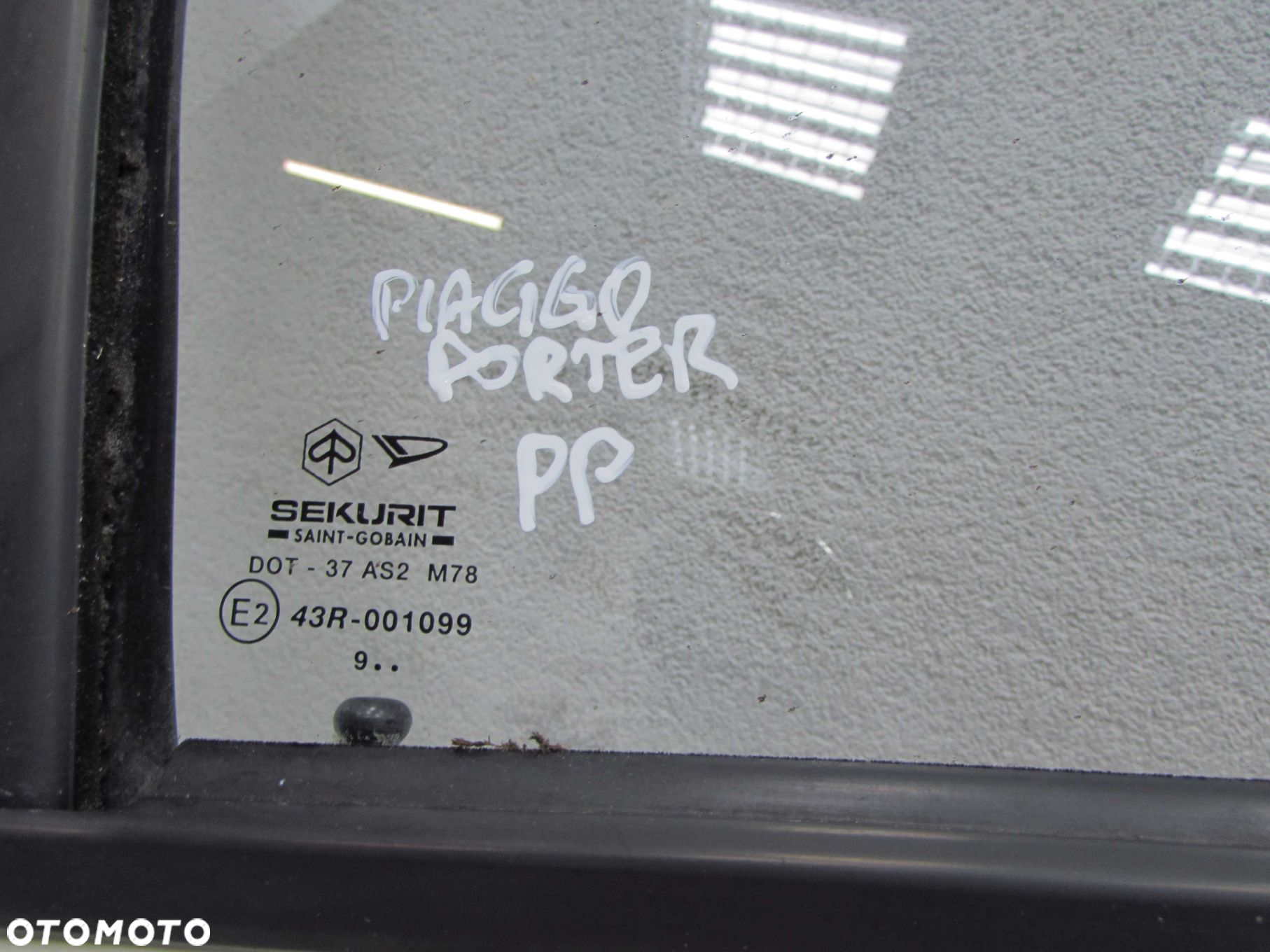 PIAGGIO PORTER QUARGO PFAU 98- DRZWI PRAWE PRZOD KPL - 7