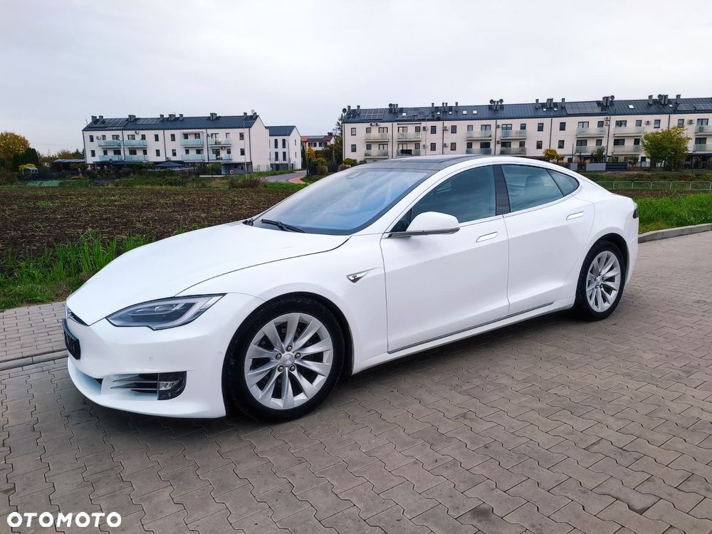 Tesla Model S Long Range Plus - 19