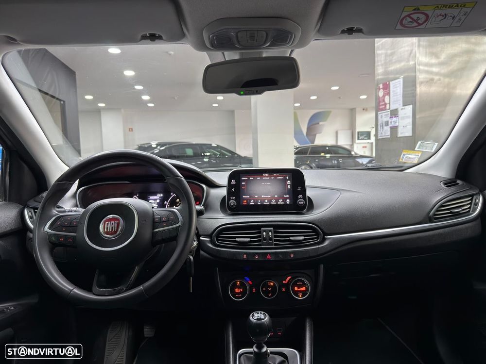 Fiat Tipo Station Wagon 1.6 M-Jet Lounge Tech J17 - 24