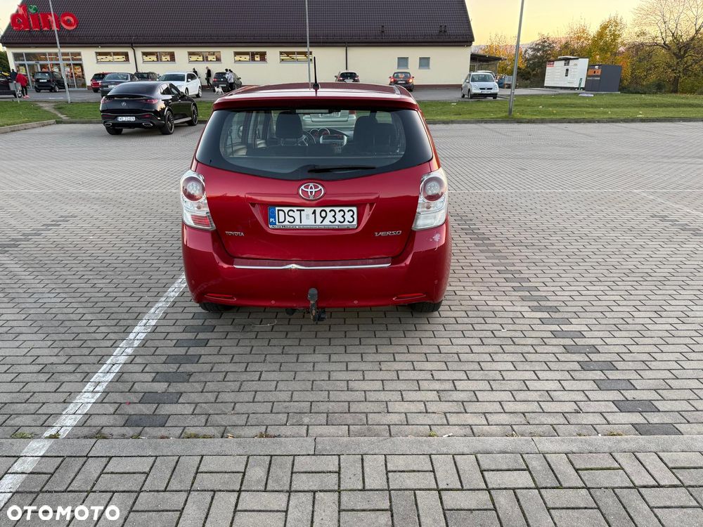 Toyota Verso 2011 photo 3