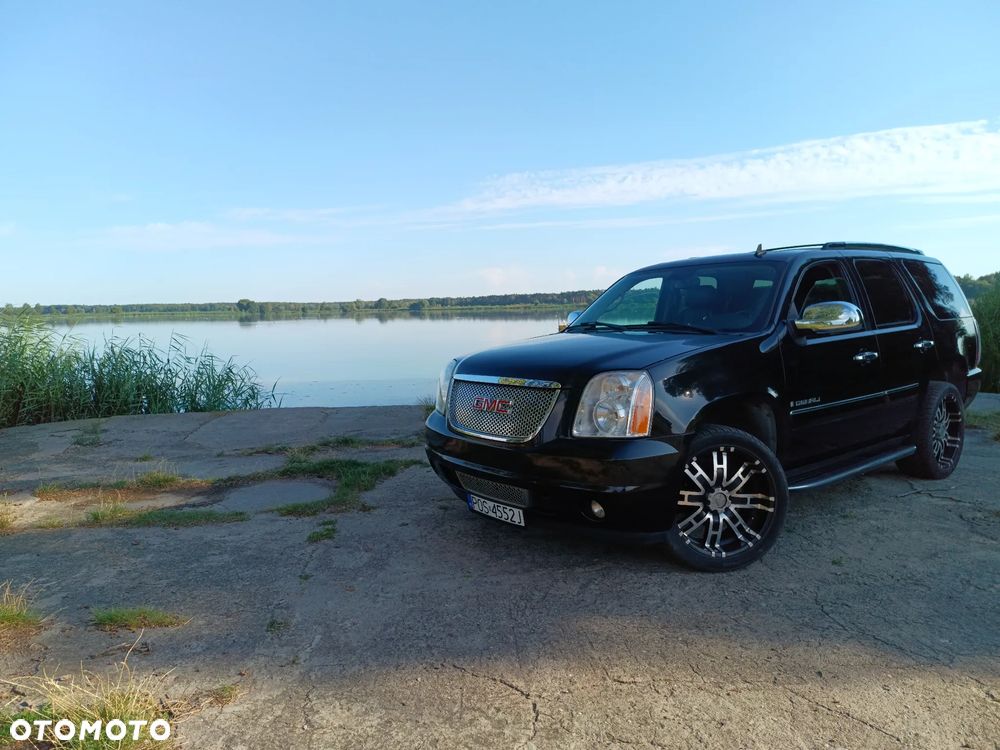 GMC Yukon Denali 6.2 - 3