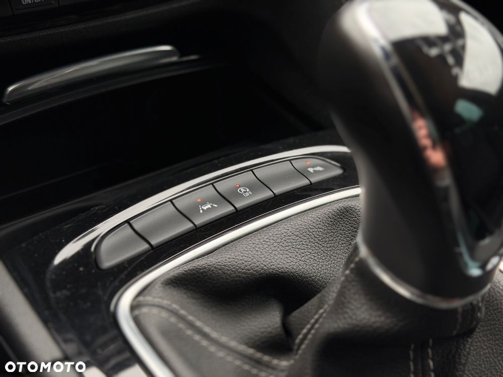 Opel Insignia - 26
