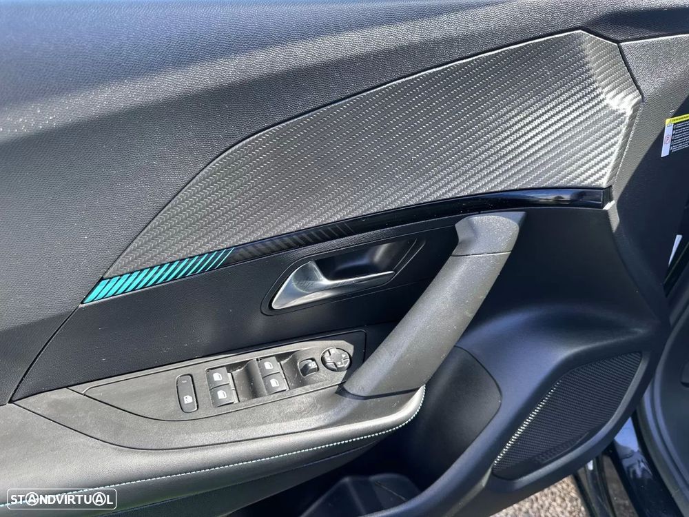 Peugeot 2008 PureTech 130 EAT8 Allure Pack - 38