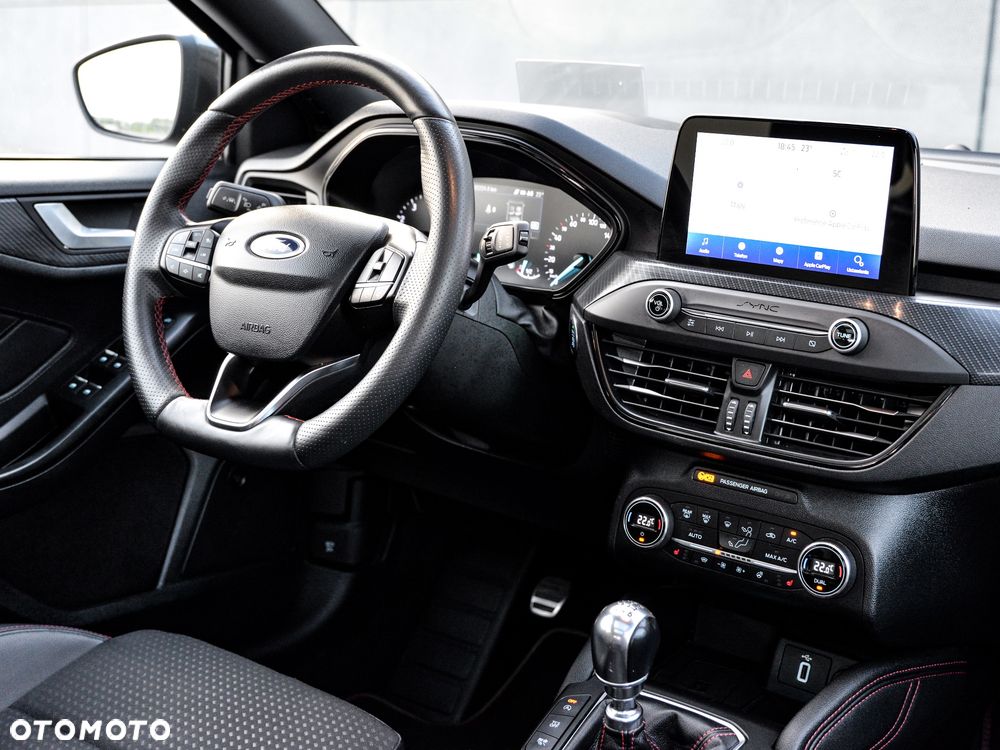 Ford Focus 1.5 EcoBoost ST-Line - 37