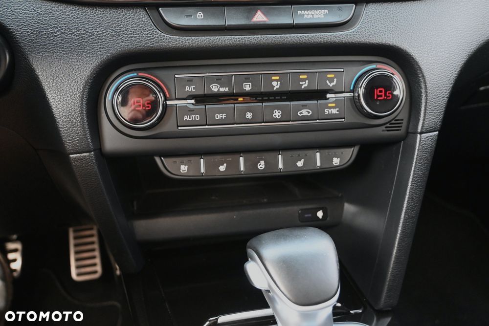 Kia XCeed 1.4 T-GDI L Business Line DCT - 33