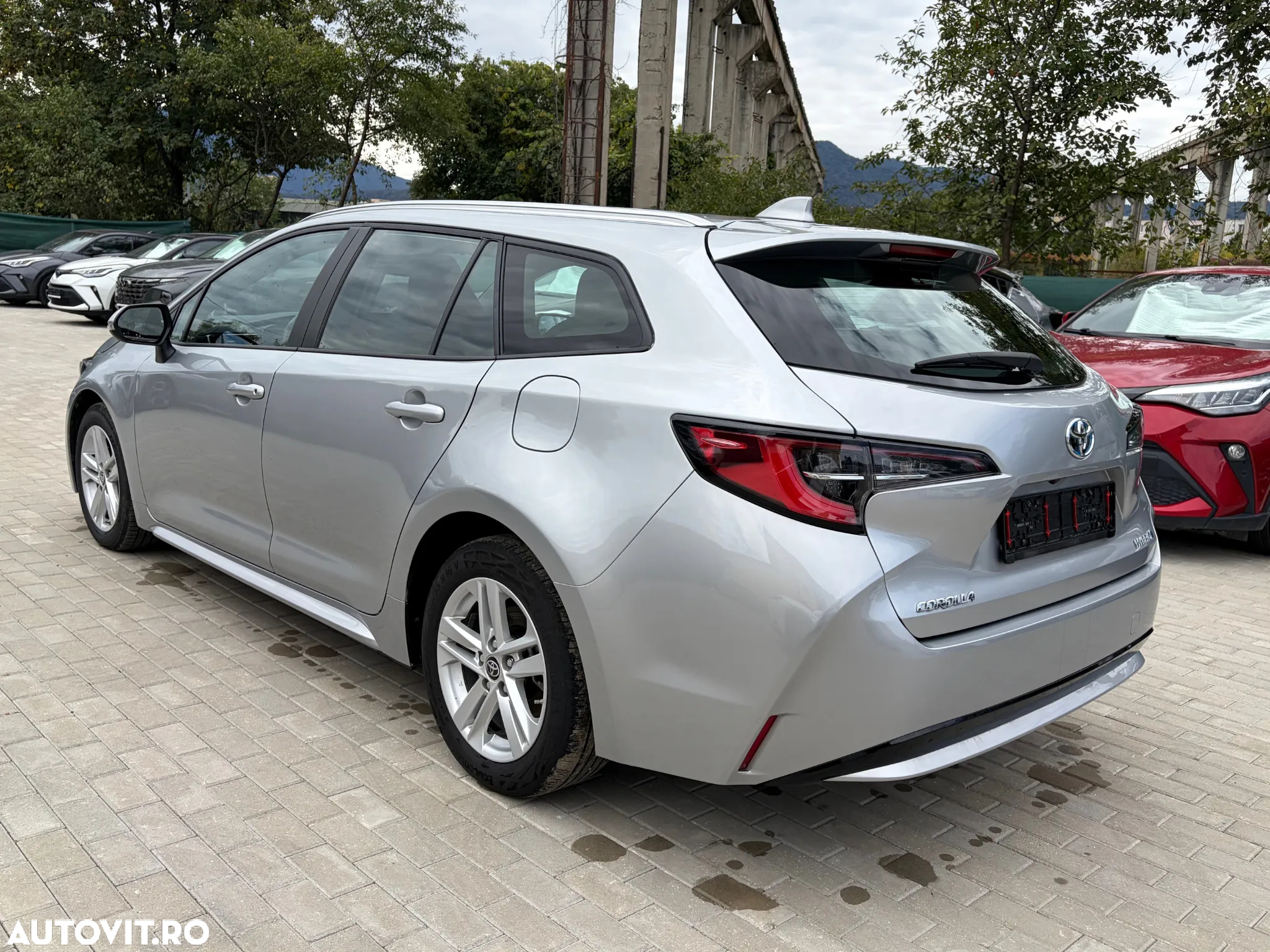 Toyota Corolla 1.8 Hybrid Business Edition - 14