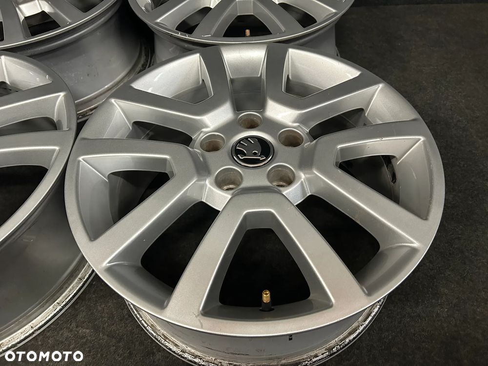 Alufelgi Skoda Yeti, Superb II, III, Octavia II, III 17 cali 5x112 4szt. Ładna! - 9